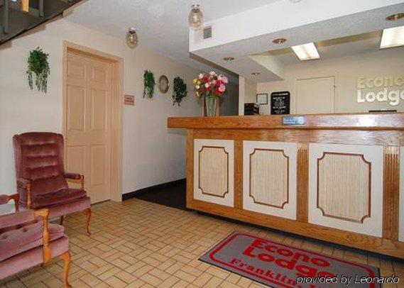 Econo Lodge *